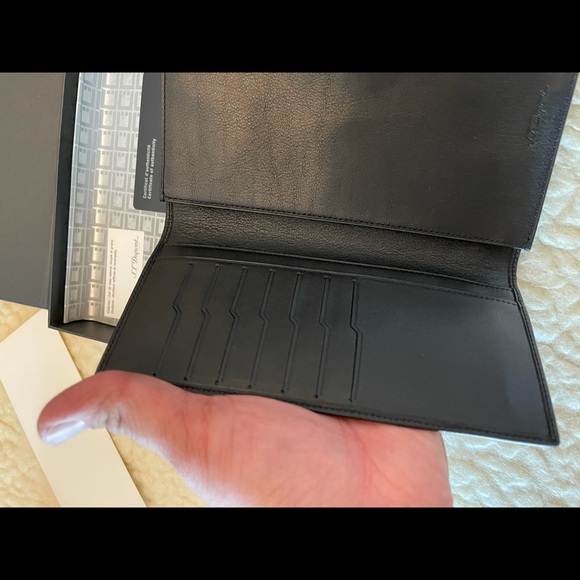 ST Dupont Paris Leather Designer Wallet - Picture 6 of 9